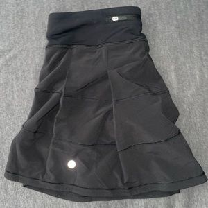 Lululemon pace rival mid rise skirt